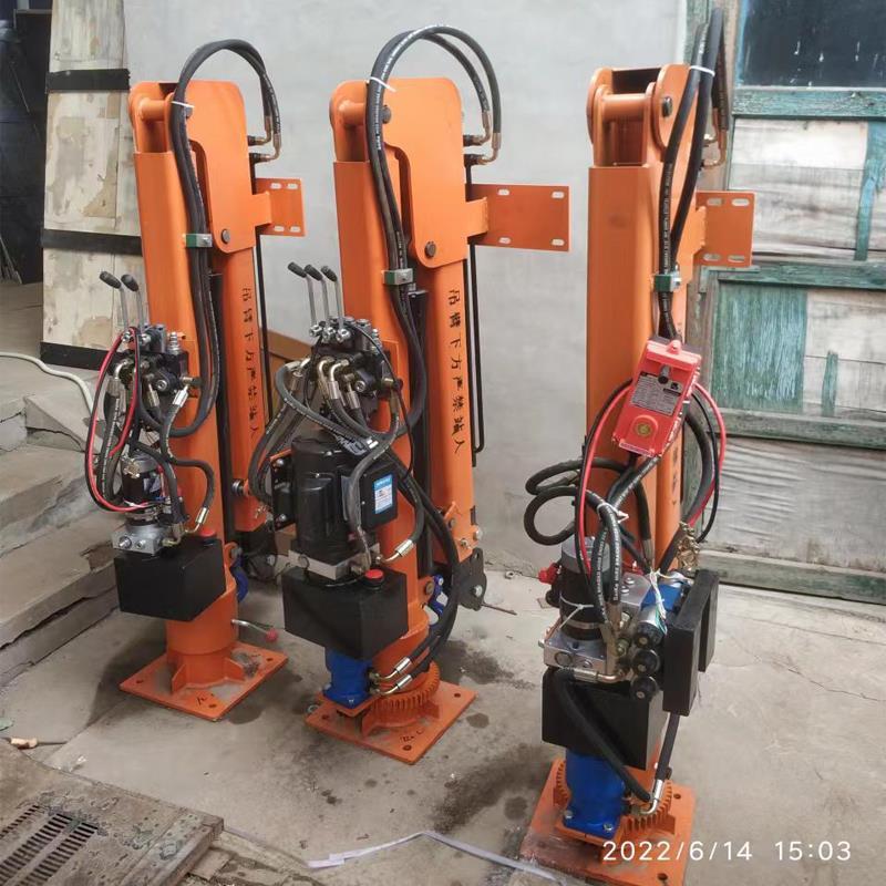 福海县重汽蓝牌随车吊 3.2吨 国六动力强 液压驱动 农用自卸起重机
